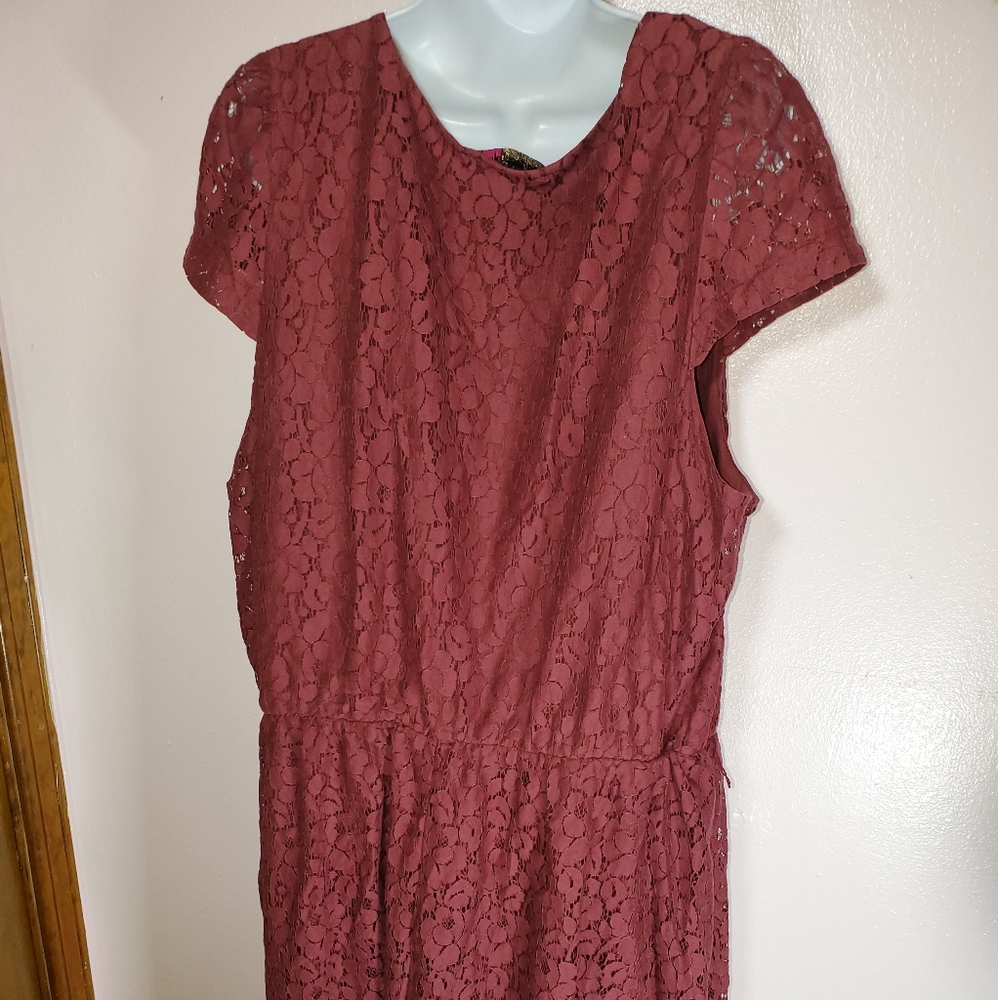 Burgundy Lace Dress - Picture 2 of 8